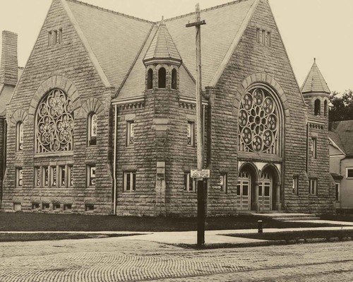 Methodist church marshalltown - church,