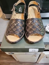 Belizana Black Leather Size