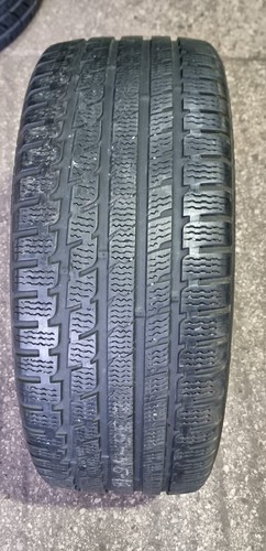 235 45r18 98v kumho - 1,