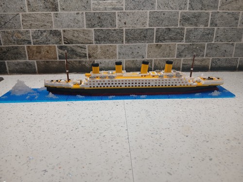Titanic ship model - titanic, building