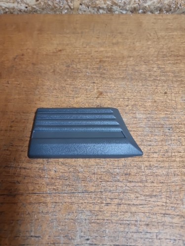 Vauxhall corsa moulding wing - a,