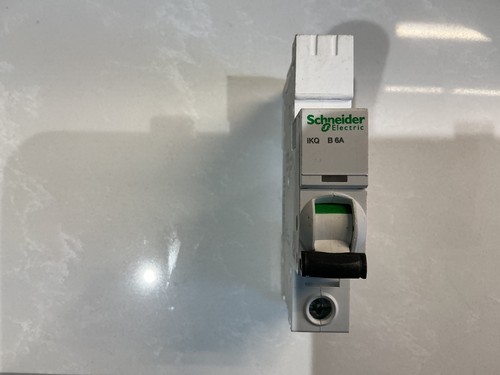 Schneider ikq mcb amp - 6, b