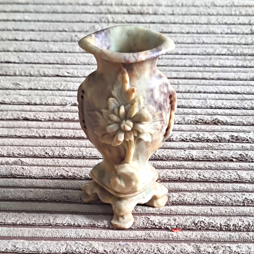 Small beige ceramic floral - floral, urn