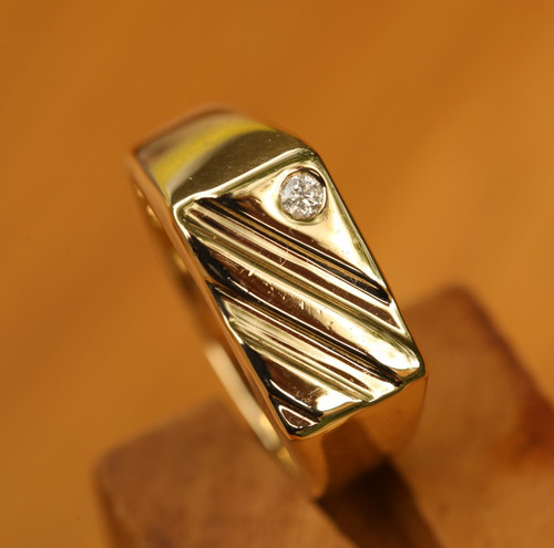 9ct solid yellow gold - yellow,