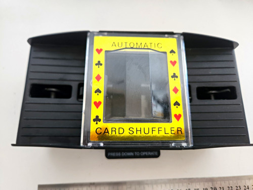 Automatic card shuffler - automatic,