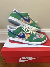 Nike Dunk Low "Foam Finger"