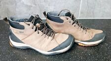 Clarks Gore-tex Cushion Plus Mid Boot , Brown, Mens UK 8. Good Condition.