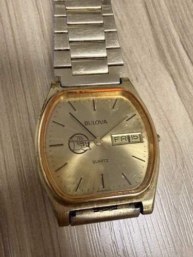 Vintage bulova quartz day - bulova,