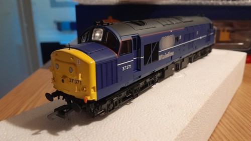 Class 371 mainline blue - 371, in