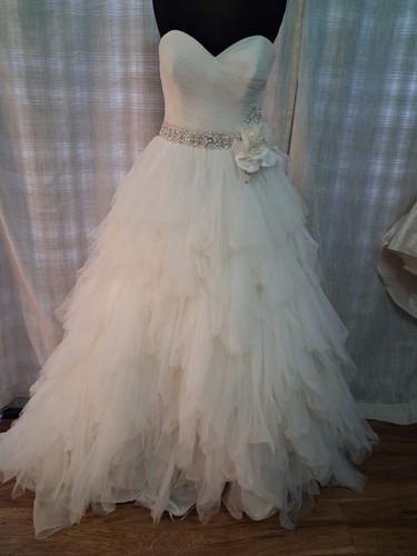 Wedding dress size - , ivory