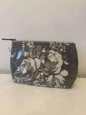 Lisa Stickley London Make Up