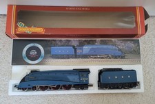 HORNBY RAILWAY 00 SCALE MODEL