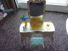 VINTAGE SINDY DRESSING TABLE & STOOL~UK BIDS ONLY