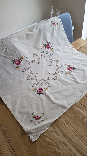 Vintage cream embroidered - ,