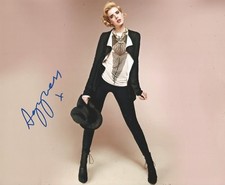 Agyness Deyn Signed 10x8 Photo 