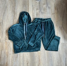 Nutmeg Women’s Teal Velvet