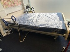 Winncare Electric Hospital Profiling Bariatric Nursing Care 4 ft Bed & New Matt