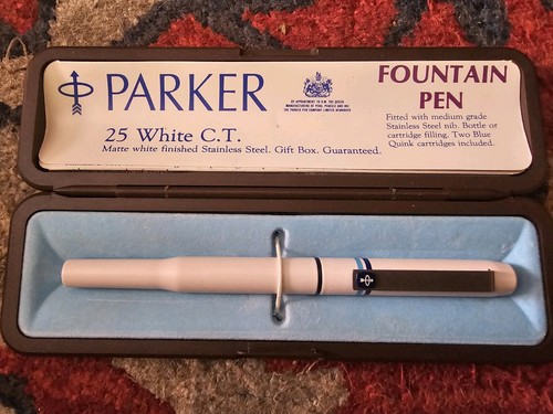 Parker white fountain pen - 25,