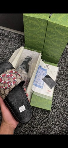 Gucci monogram snake logo - gg,