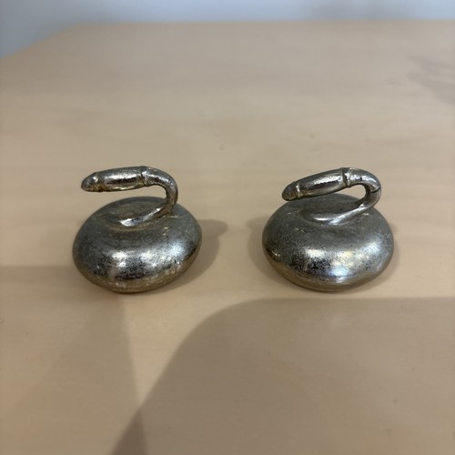 Two white metal mini - white,