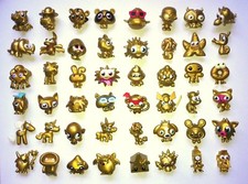 MOSHI MONSTERS  SERIES 1 Choose Ultra Rare Regular Retro Collection GOLD FIGURES