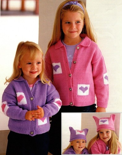 0036 knitting girls - knitting, heart