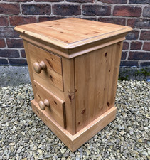 Solid Country Pine Bedside Cabinet Table – 2 Drawers.