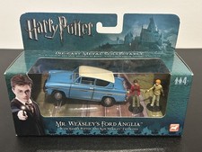 HARRY POTTER CORGI HOGWARTS EXPRESS FORD ANGLIA NEW SEALED DIE CAST BNIB