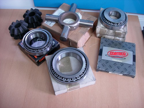Job lot dennis dart - dennis,