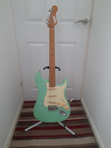 Jet 300 strat - strat, style