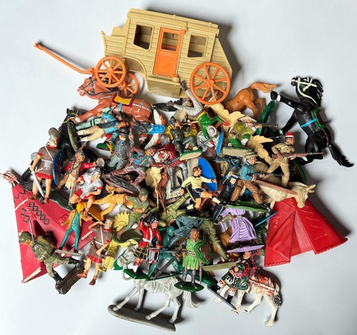 Vintage plastic toy - toy, soldiers