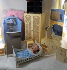 Vintage sindy doll house - sindy,