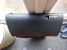 AUDI A4 BLACK GLOVEBOX B6 B7 SALOON AVANT CABRIO SEAT EXEO GLOVE BOX