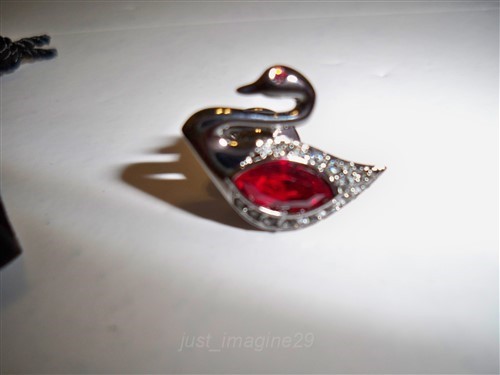 Swarovski scs 2003 red swan - swarovski,