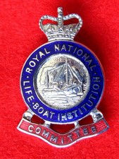 ROYAL NATIONAL LIFE BOAT INSTITUTION (RNLI) COMMITTEE LADIES LAPEL BADGE.