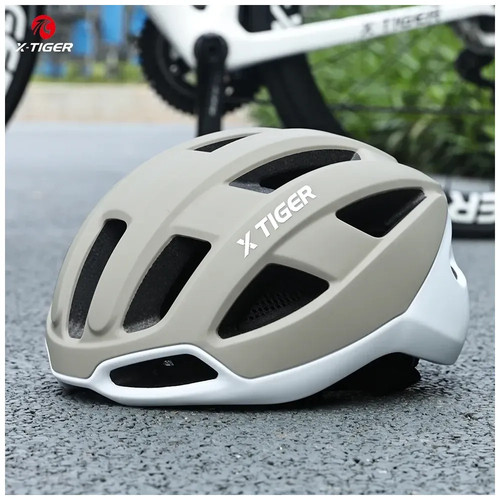 Aero road cycling - aero, helmet