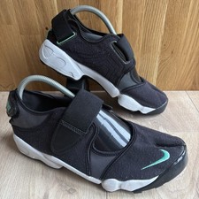 Nike Air Rift Split Toe Black