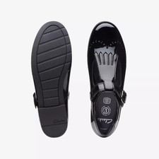 BNIB Clarks Girls Youth SCALA