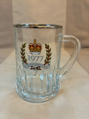 Queens silver jubilee - queens, glass