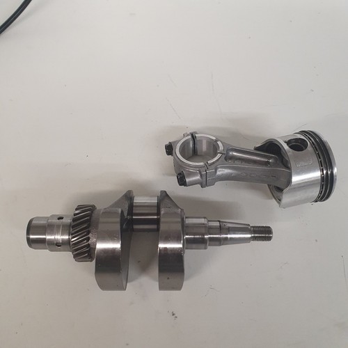 Tohatsu outboard crank - 6,