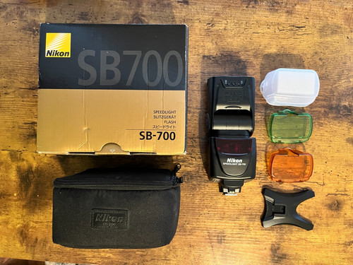 Nikon speedlight 700 - nikon, sb-700