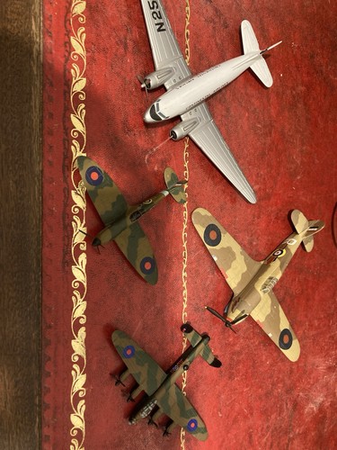 Corgi die cast - die, aeroplanes