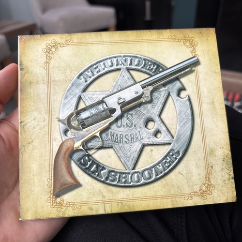 Thunder six shooter - (3),