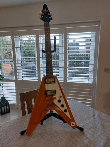 Never played epiphone - -,