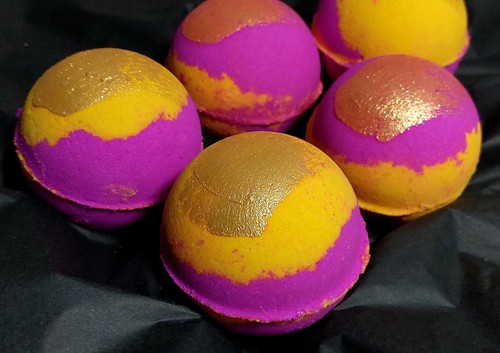 Round bath bomb - bomb, sea