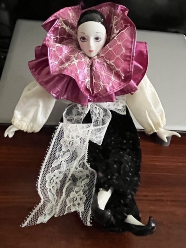 Pierrot mysterious dancer doll - pierrot,
