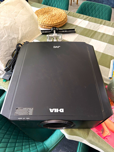 Jvc ila desktop projector - d-ila,
