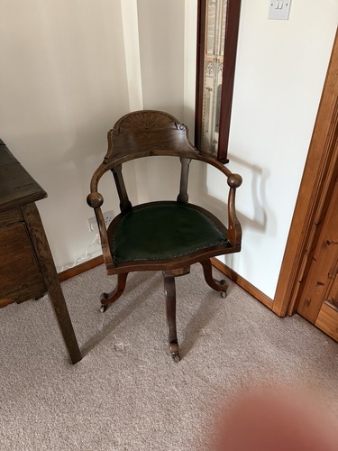 Four castered captain chair - four,