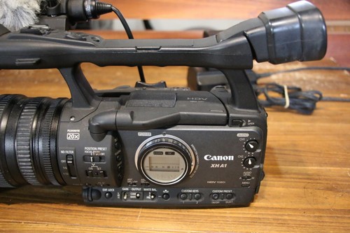 Canon black handheld hdv - xh,