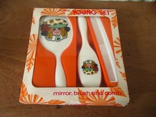 Vintage ADDIS GIRLS Hair Brush